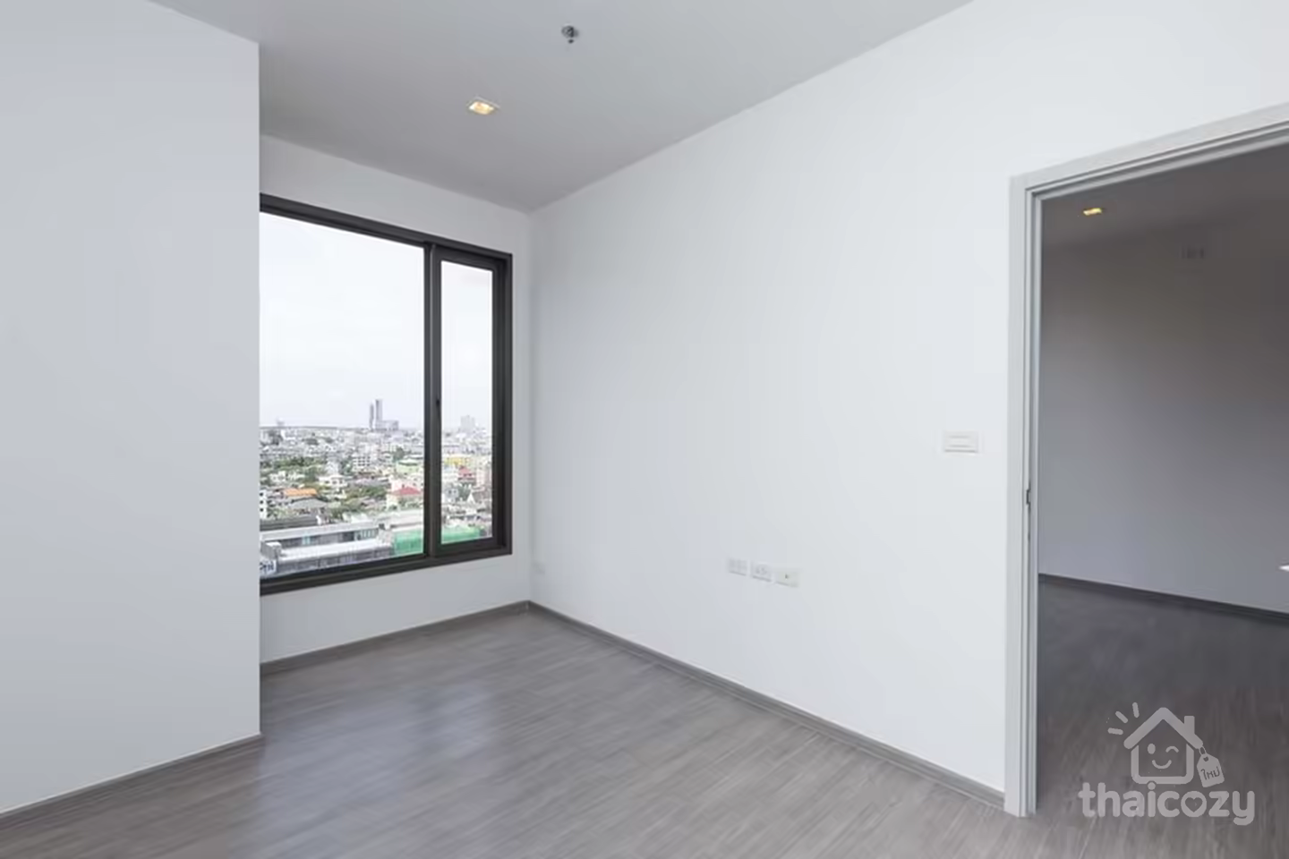 Condo city view near Wongweanyai BTS photo 2