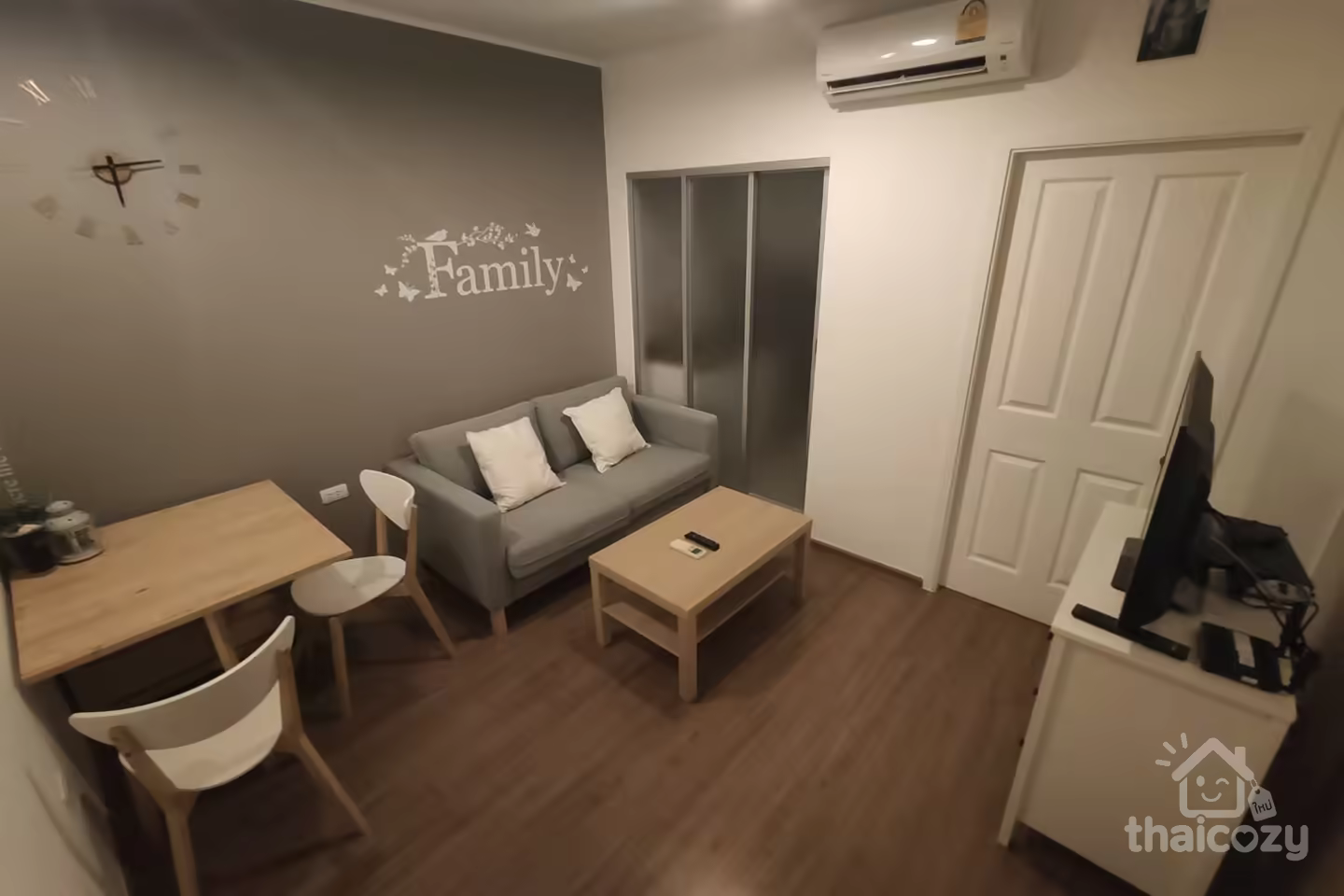 One bedroom unit comes in size 30 Sq.m. on the 14 th floor photo 1