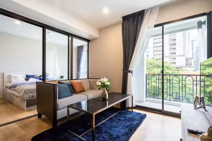 1 Bedroom for rent , 300m to Chidlom