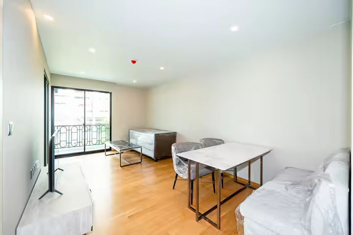 300m to Chidlom luxury freehold condo