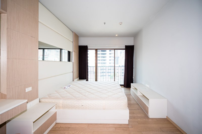 Condo near BTS Phrom Phong, convenient photo 2