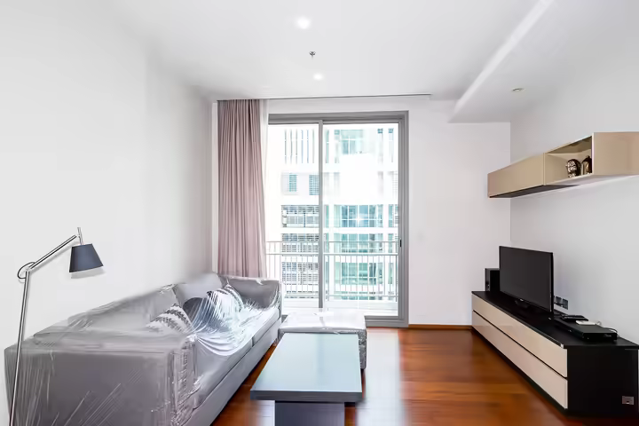 Great spot condo with shuttle service