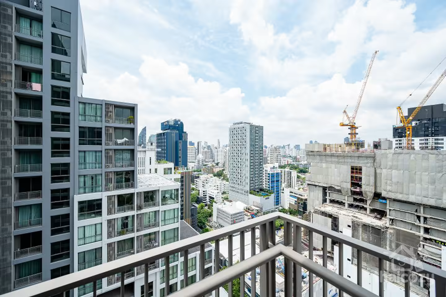 Great spot condo with shuttle service photo 2