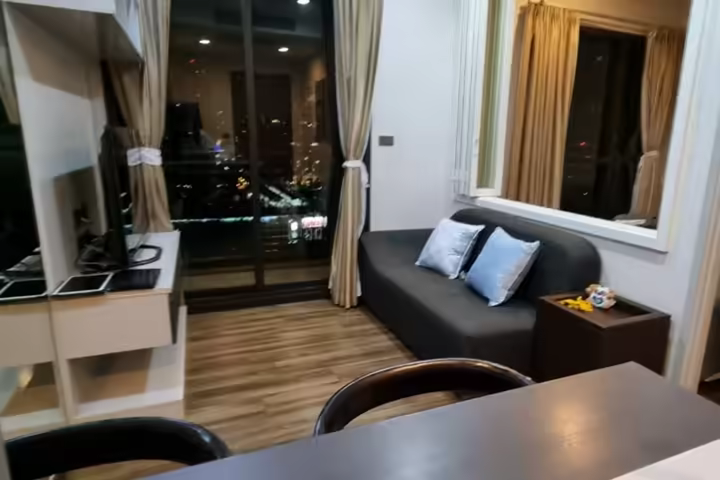 WYNE by Sansiri, Condo near BTS Phrakhanong with full function