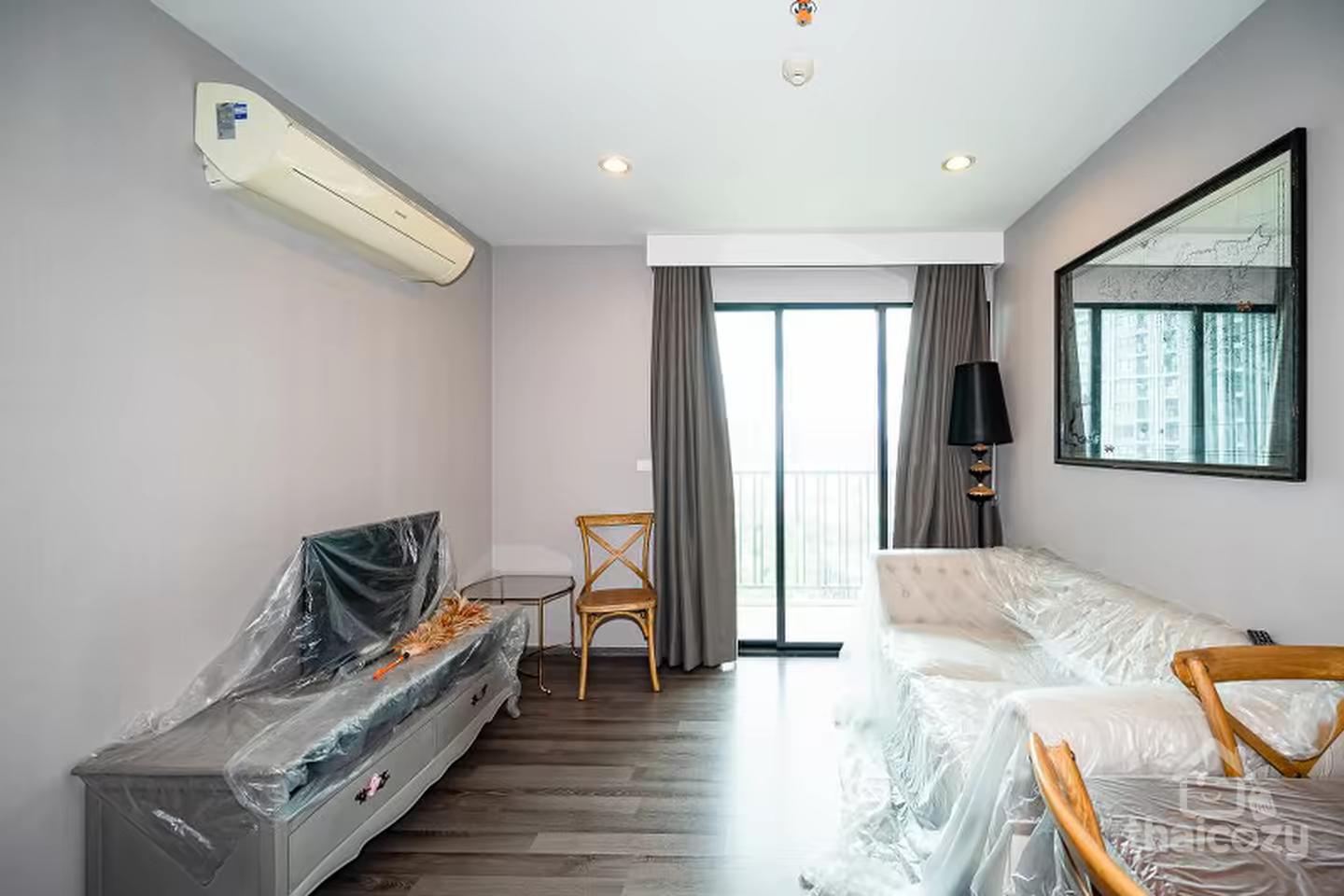 THE BASE Park West Sukhumvit 77. The property is presented in beautiful condition throughout, photo 1