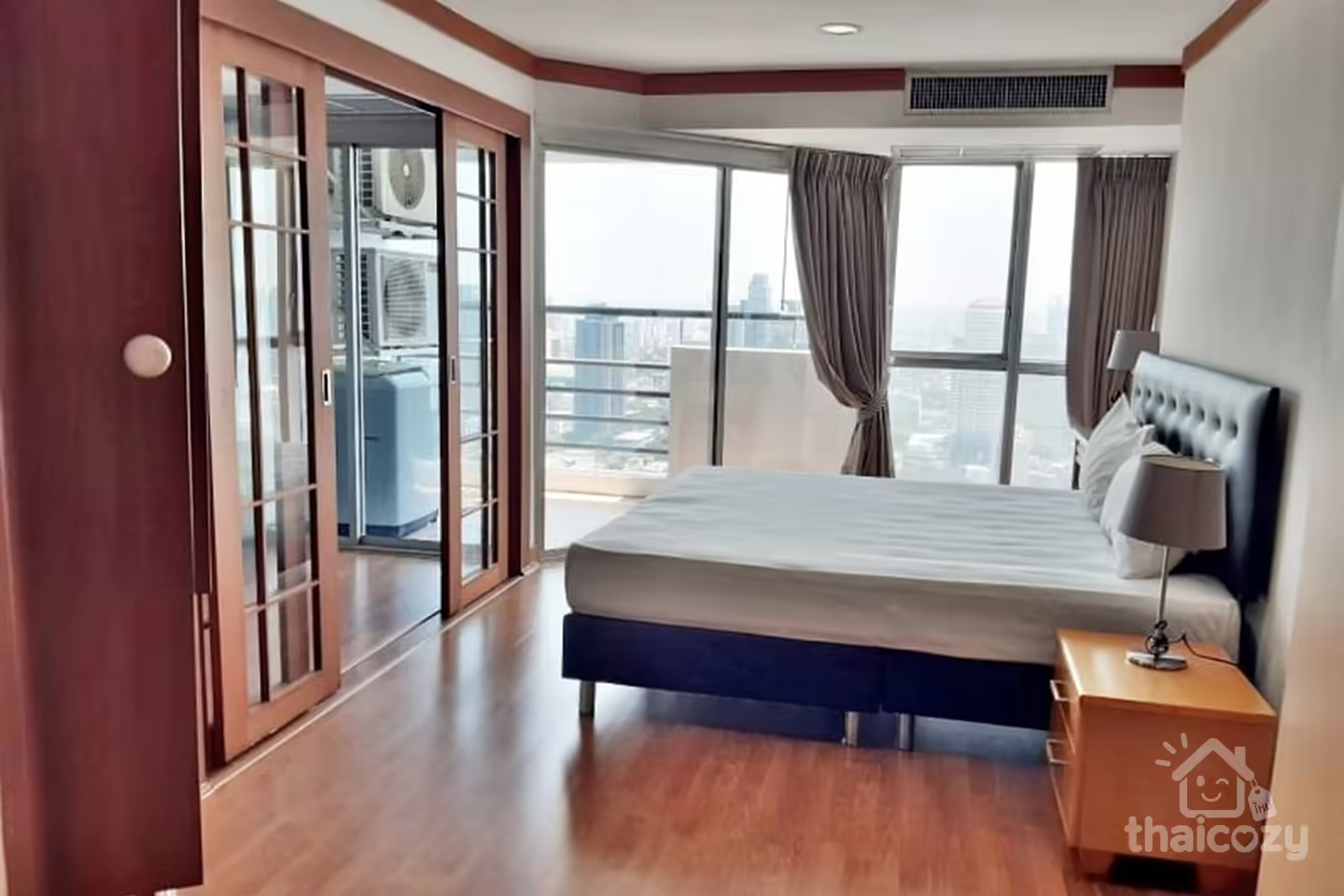 Luxury huge room near Emporium, Thonglor photo 2