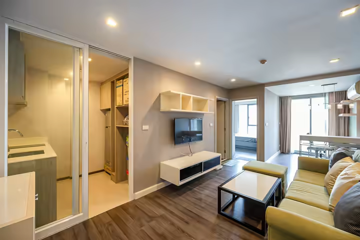 SARI by Sansiri, Distinctive condo near BTS Punnawithi