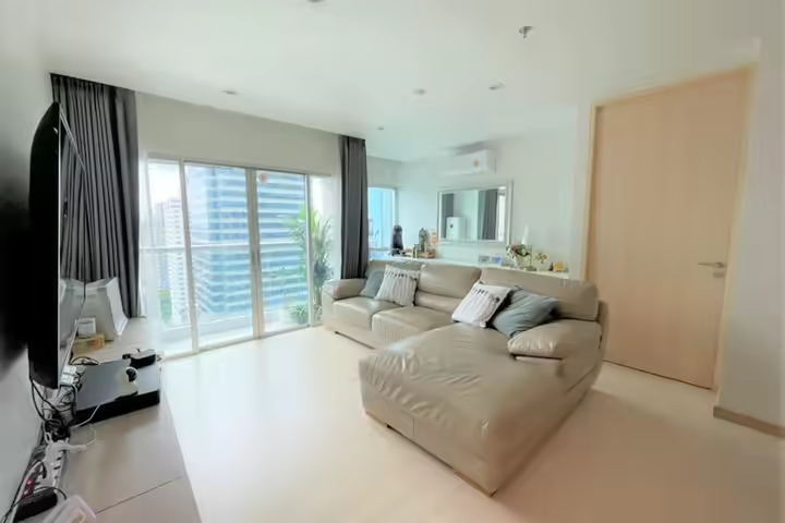 Luxury condominium at Silom Suite.
