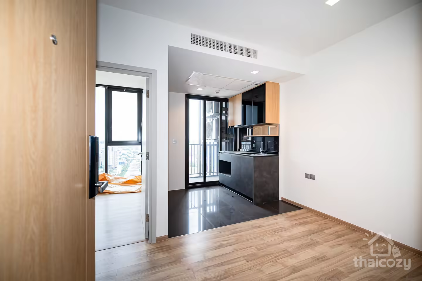 panoramic city view unit with special price! near BTS Mochit and Grand Jatujak park photo 1