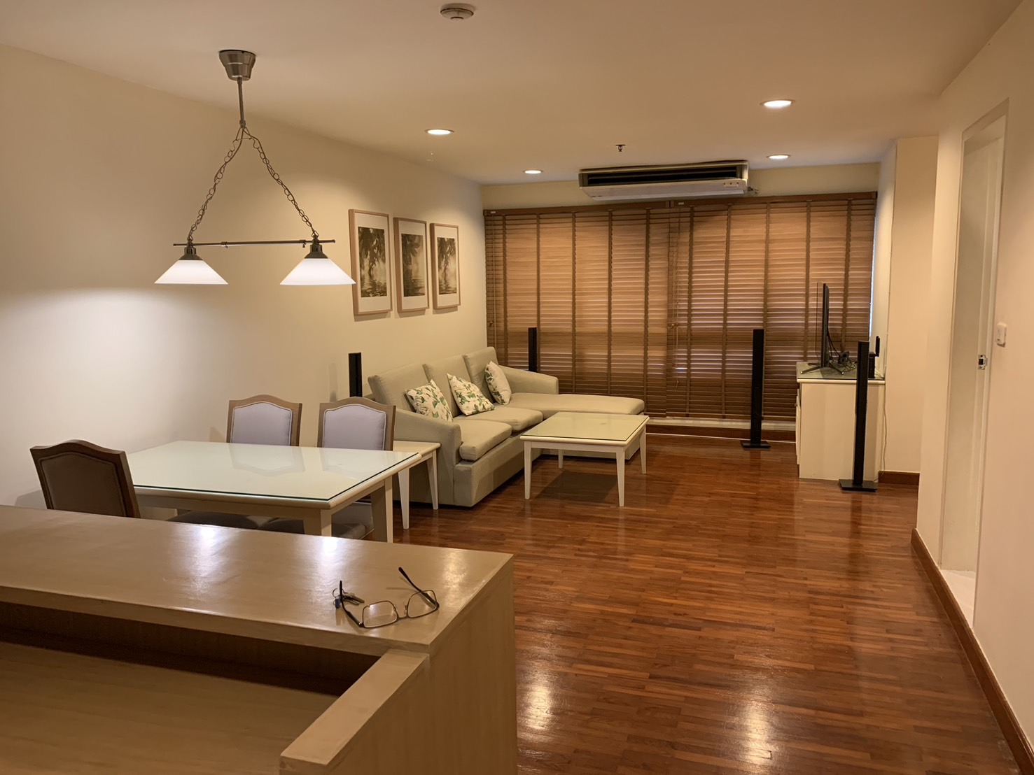 Baan Ploenchit, The tranquil condominium Full facilities, large rooms, Ploenchit area photo 2
