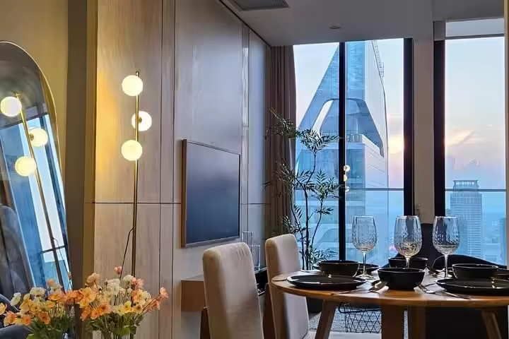 คอนโด Noble Ploenchit 1 ห้องนอนให้เช่า