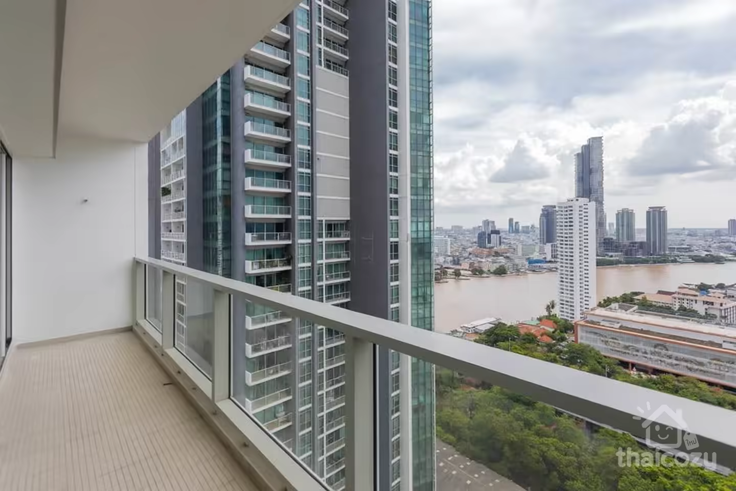 Luxury Riverside Condo photo 1