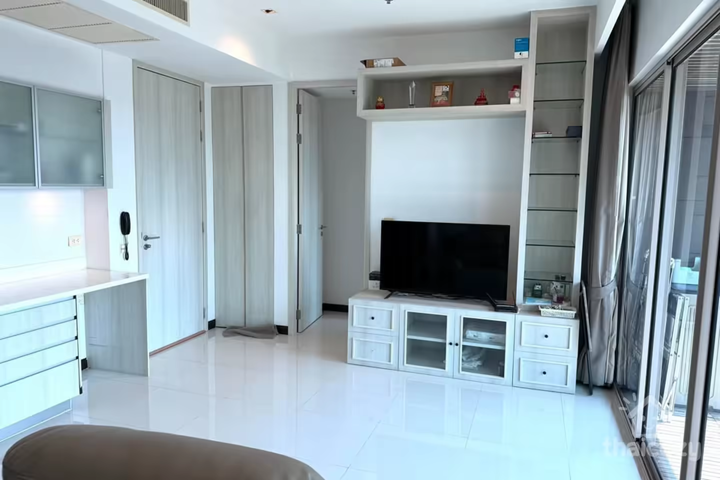 เดอะ ลอฟท์ เยนากาต 1BR 62m2 賃貸 photo 1