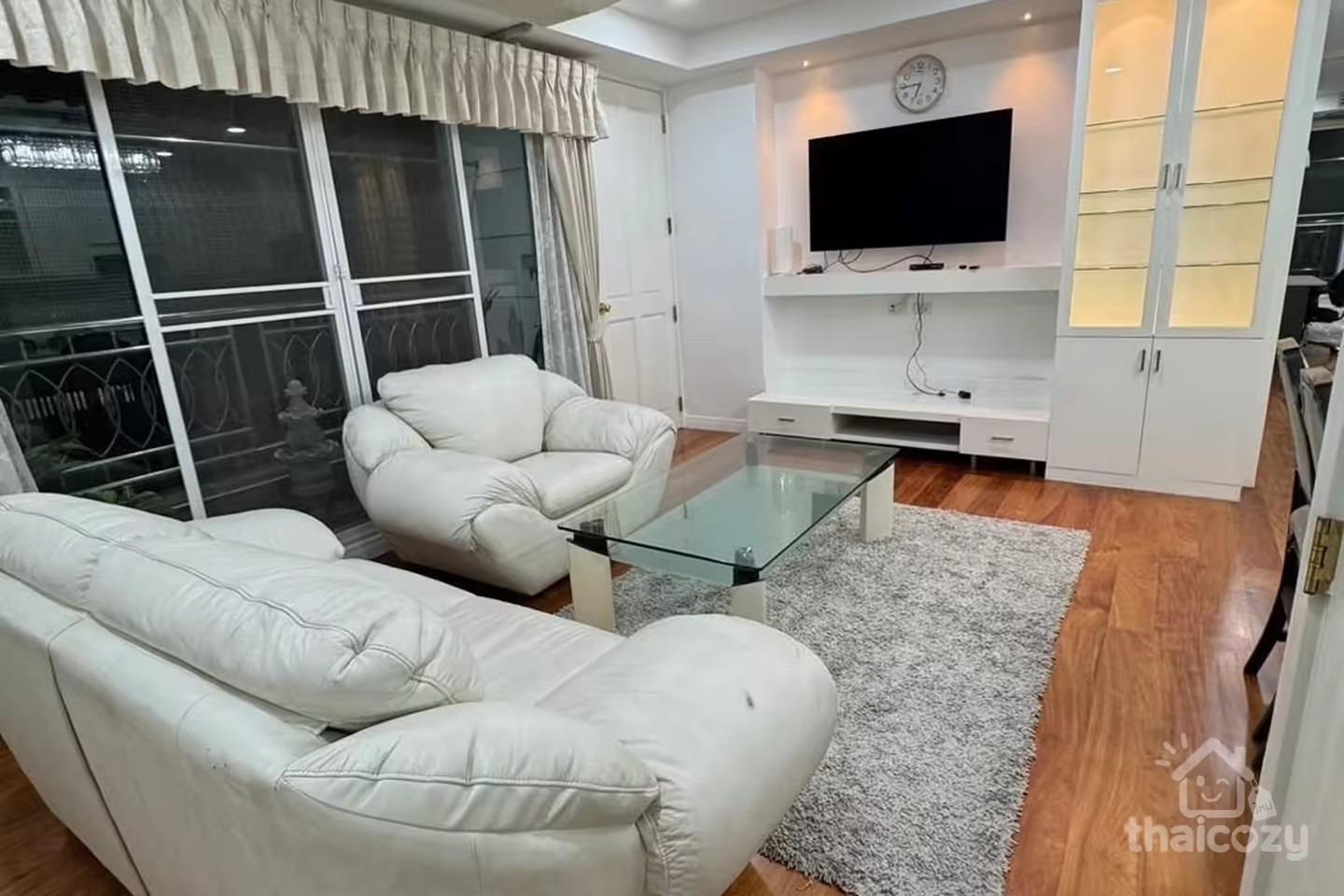サラシン通り 2BR 95m2 コンドミニアム賃貸 photo 2