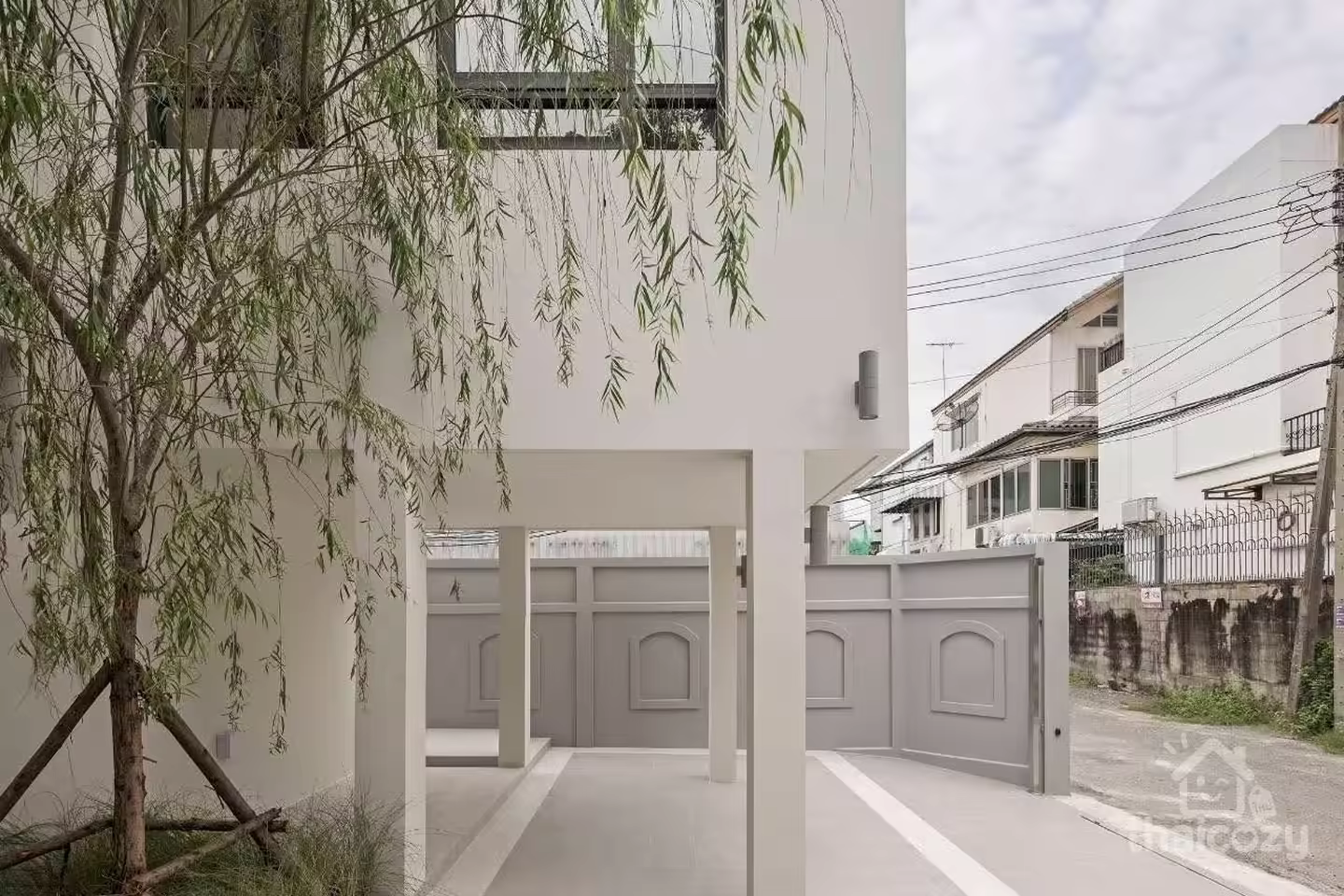 บ้านเดี่ยว 3 ห้องนอน 300 ตร.วา เอกมัย-ทองหล่อ photo 1