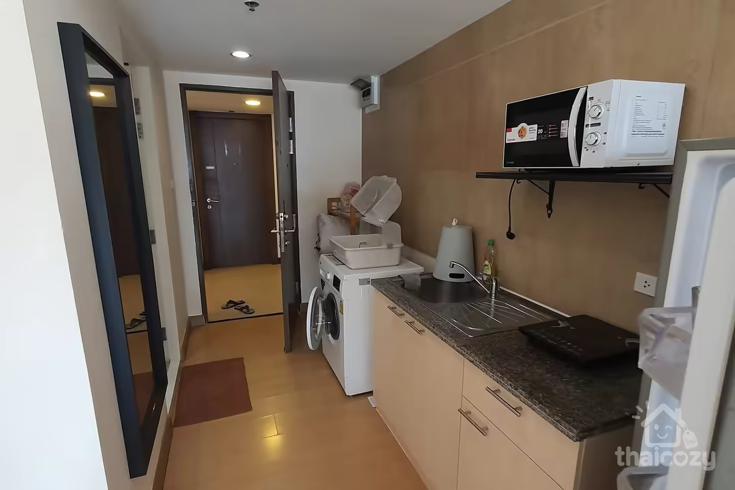 The Trendy Condo 出租 - 素坤逸中心地段 photo 2