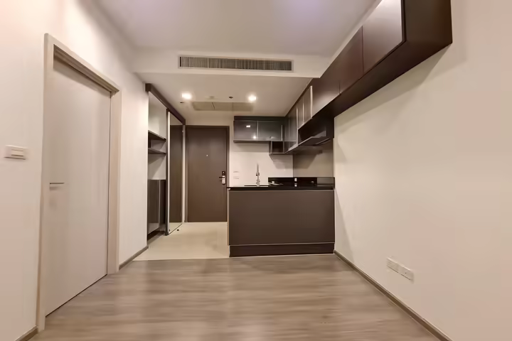 Condo vue rivière près BTS Wongwienyai