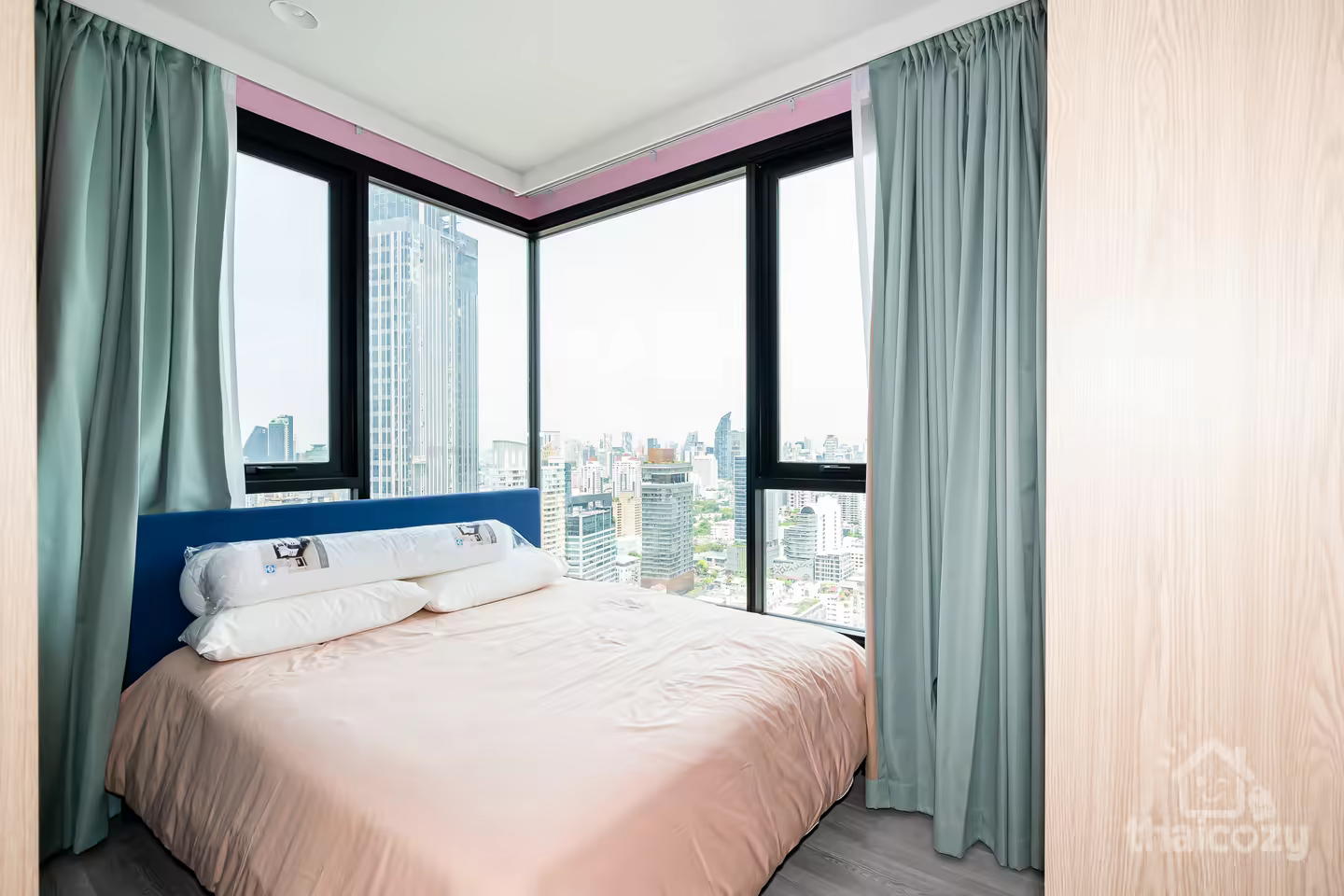 XT EKKAMAI, Explore your space and expand your lifestyle in EKKAMAI. Near BTS Ekkamai photo 2