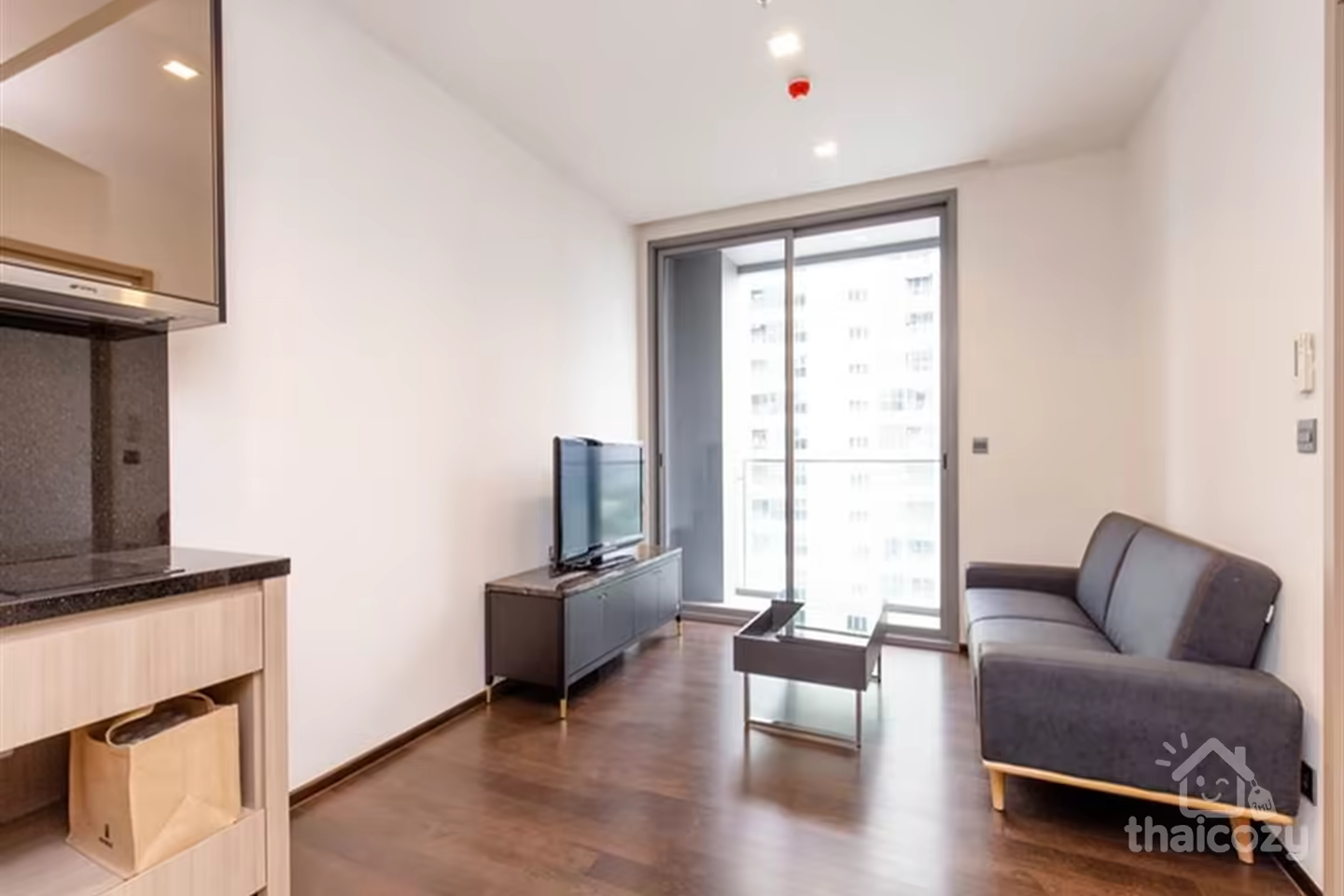 Special unit with 3.35 M. ceiling with first-class facility photo 1