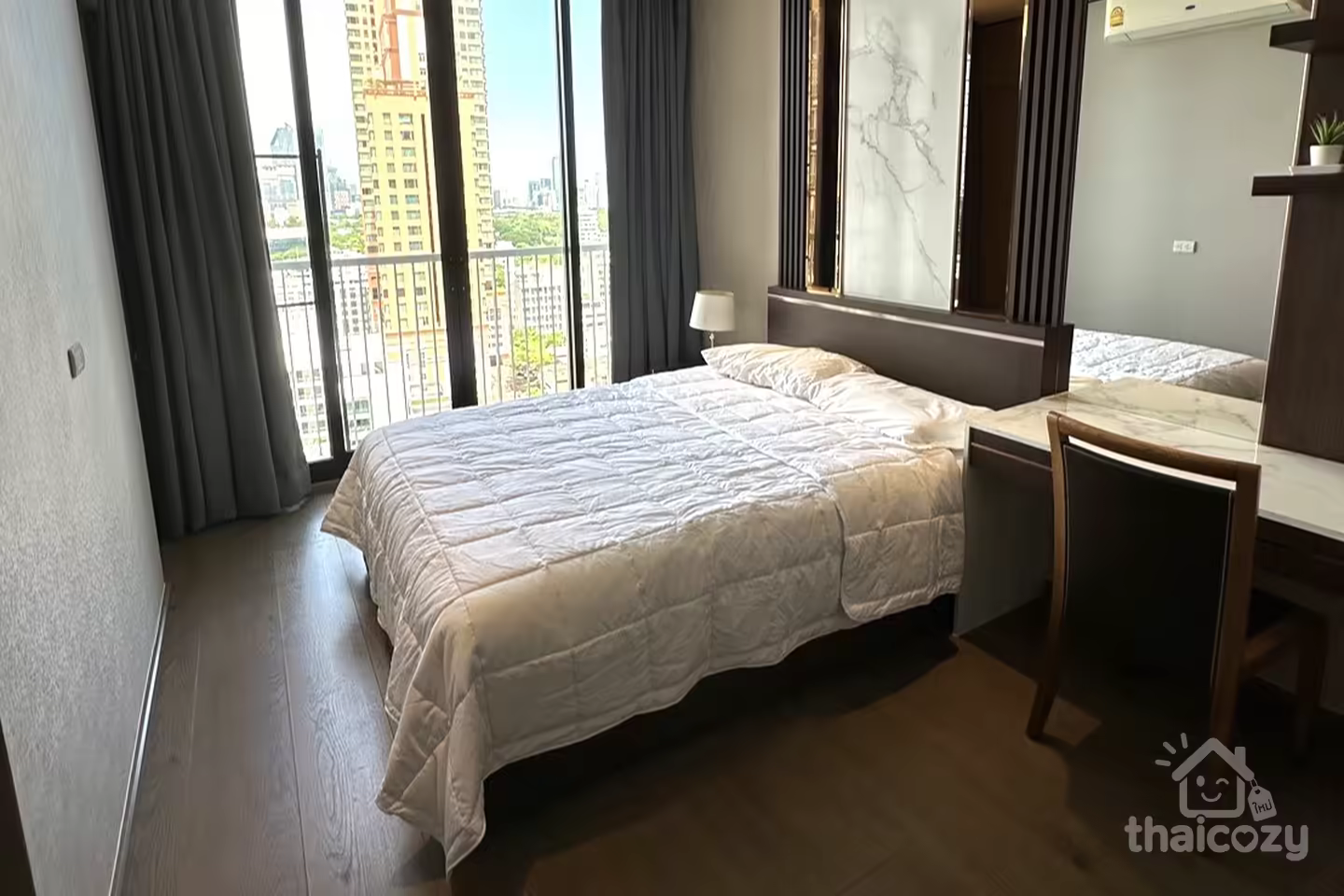 Park 24, luxury living in mid Sukhumvit 24. photo 1