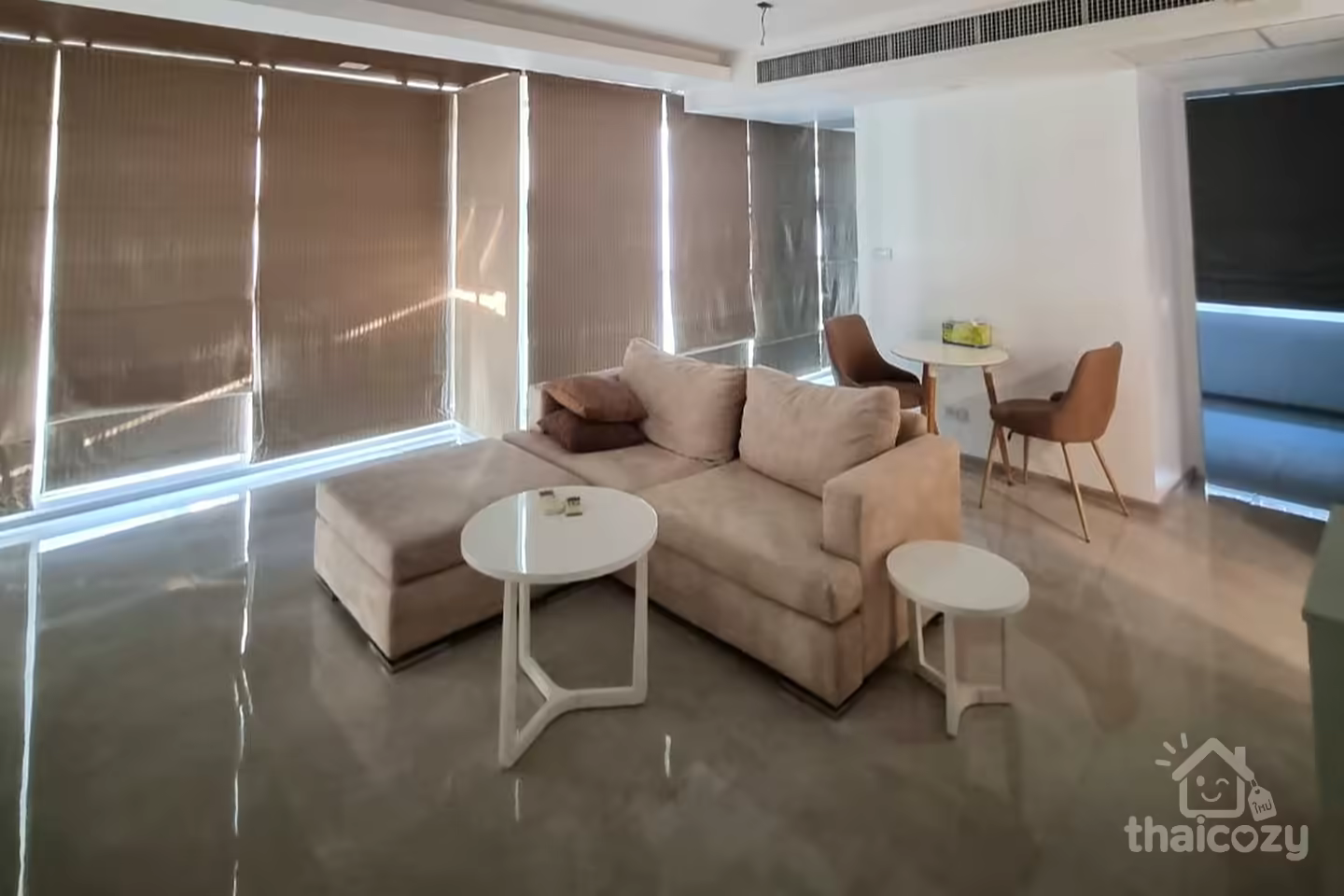 Focus on Saladaeng low rise 8 storey residence situated in the heart of Silom photo 1