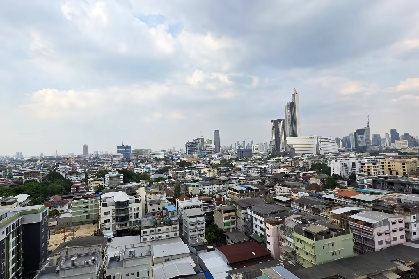 Hive Sathorn、BTS/ショッピングモール至近の便利なコンド photo 2