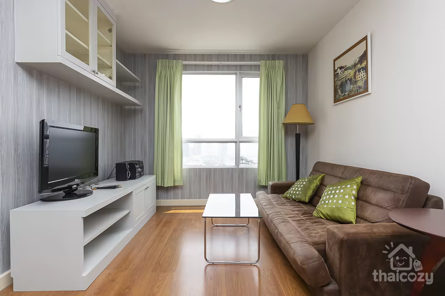 Bel appartement avec vue, au cœur des commerces photo 2