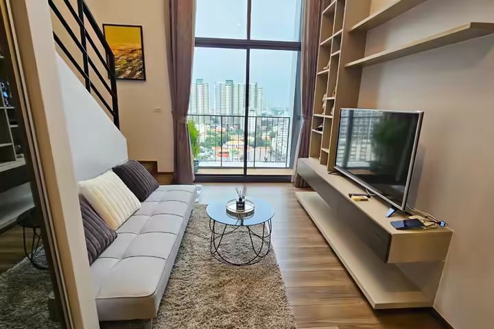 Onyx Phaholyothin, condo duplex 1 ch. à 240m du BTS Saphan Khwai