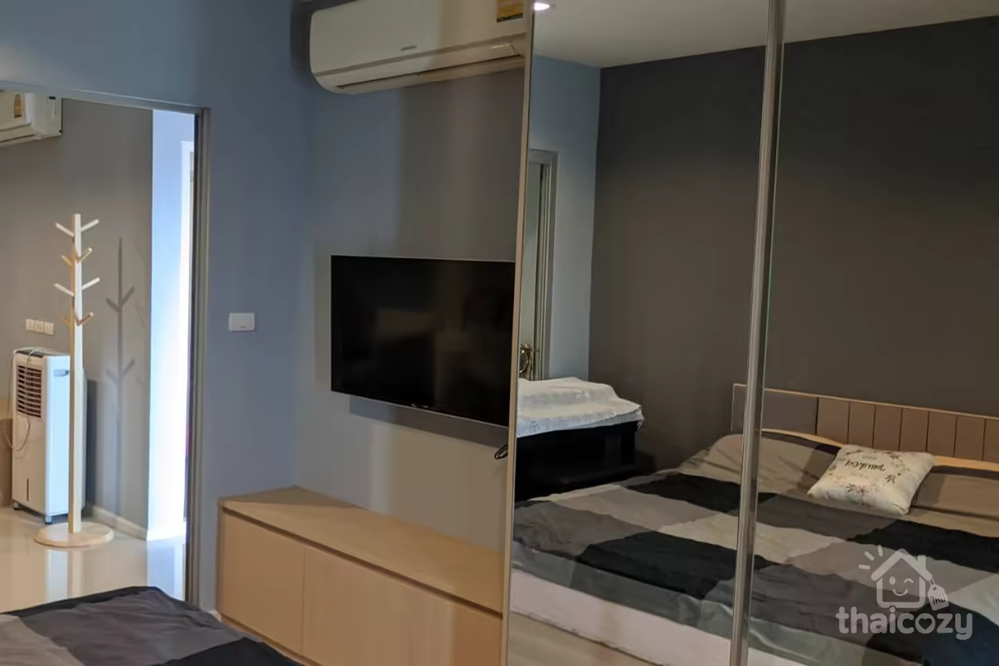 Condo near BTS Phrakhanong full function photo 2