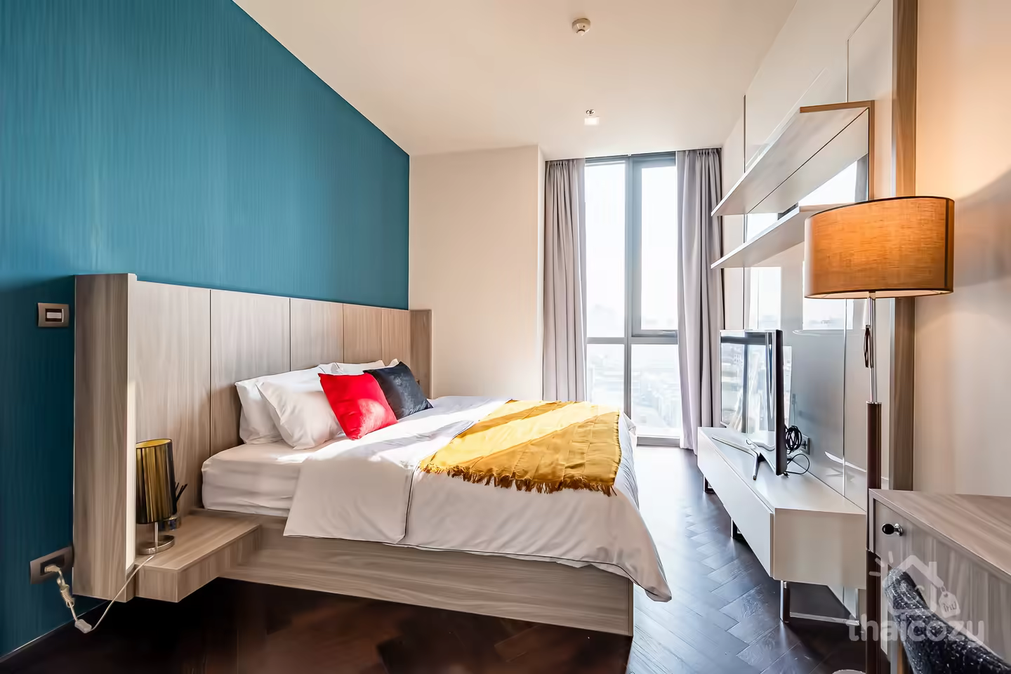 Condo luxueux, piscine et salle de sport sur le toit photo 2