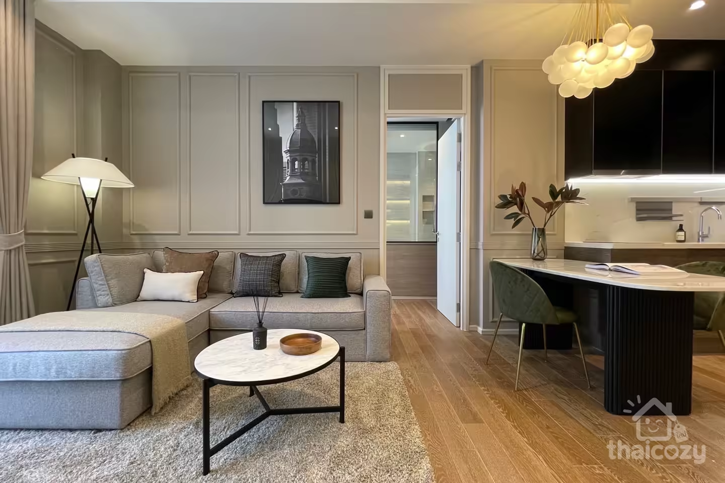 Muniq Langsuan, роскошный кондоминиум на Sarasin Road photo 1