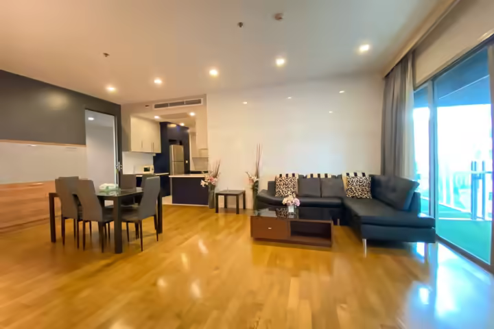 Distinctive condo neear BTS Phrom Phong