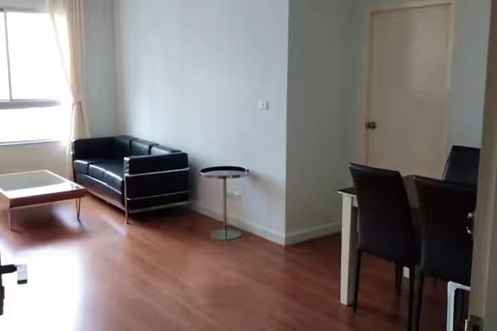 Condo One X Sukhumvit 26 Great view condo mid shops/restaurants