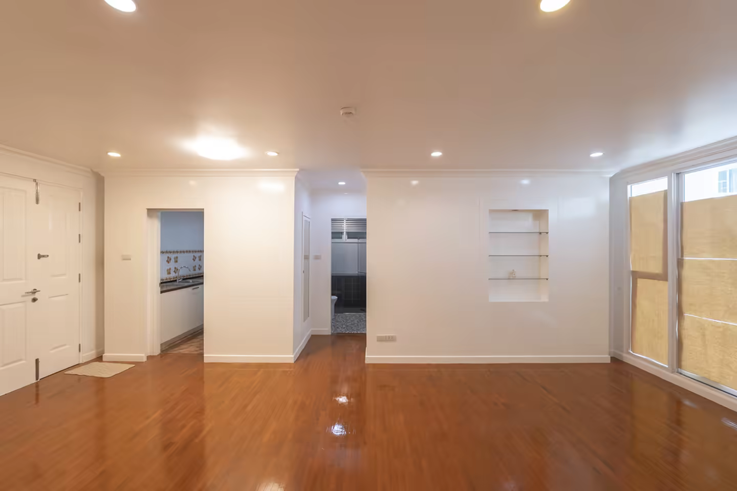 Baan Siri Sukhumvit 10 — 2-спальная квартира с новым ремонтом photo 1