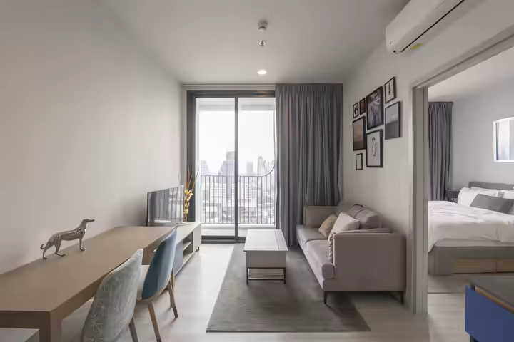 XT Ekkamai for Rent, 30 SQ.M., 28th Floor, Fully Furnished with Washing Machine, City View