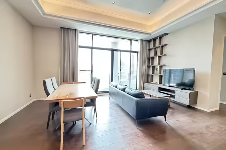 The Diplomat 39 Fully furnished living spaces decorated in modern style in brand new condo of Sukhumvit 39