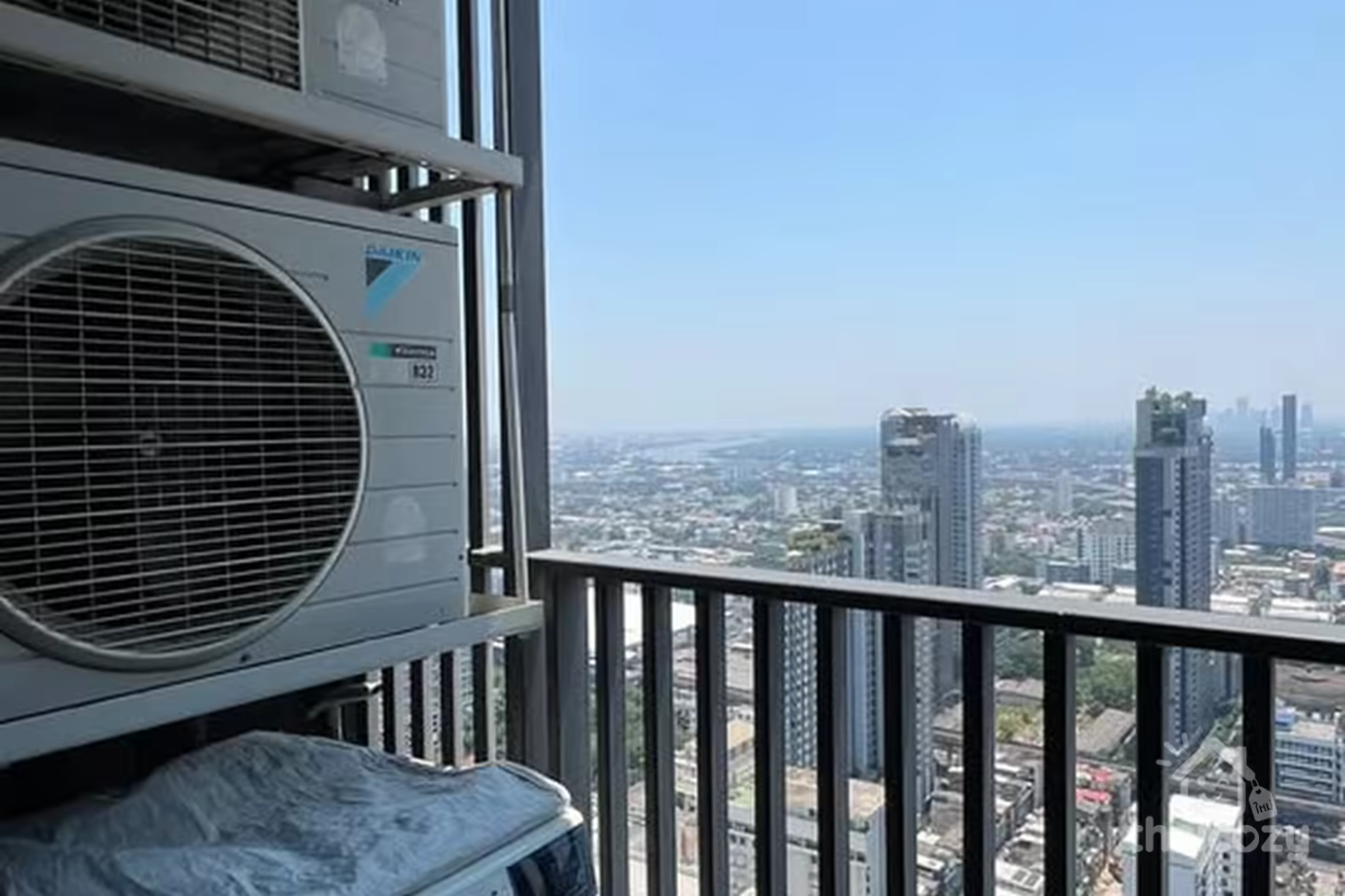 나이트브릿지 프라임 온넛 40층 콘도 photo 2