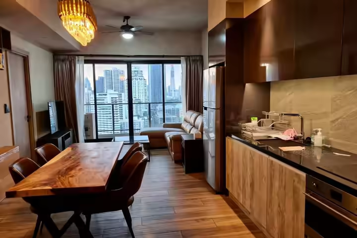 ขายคอนโด เดอะลอฟท์อโศก 2 ห้องนอน ชั้น 19