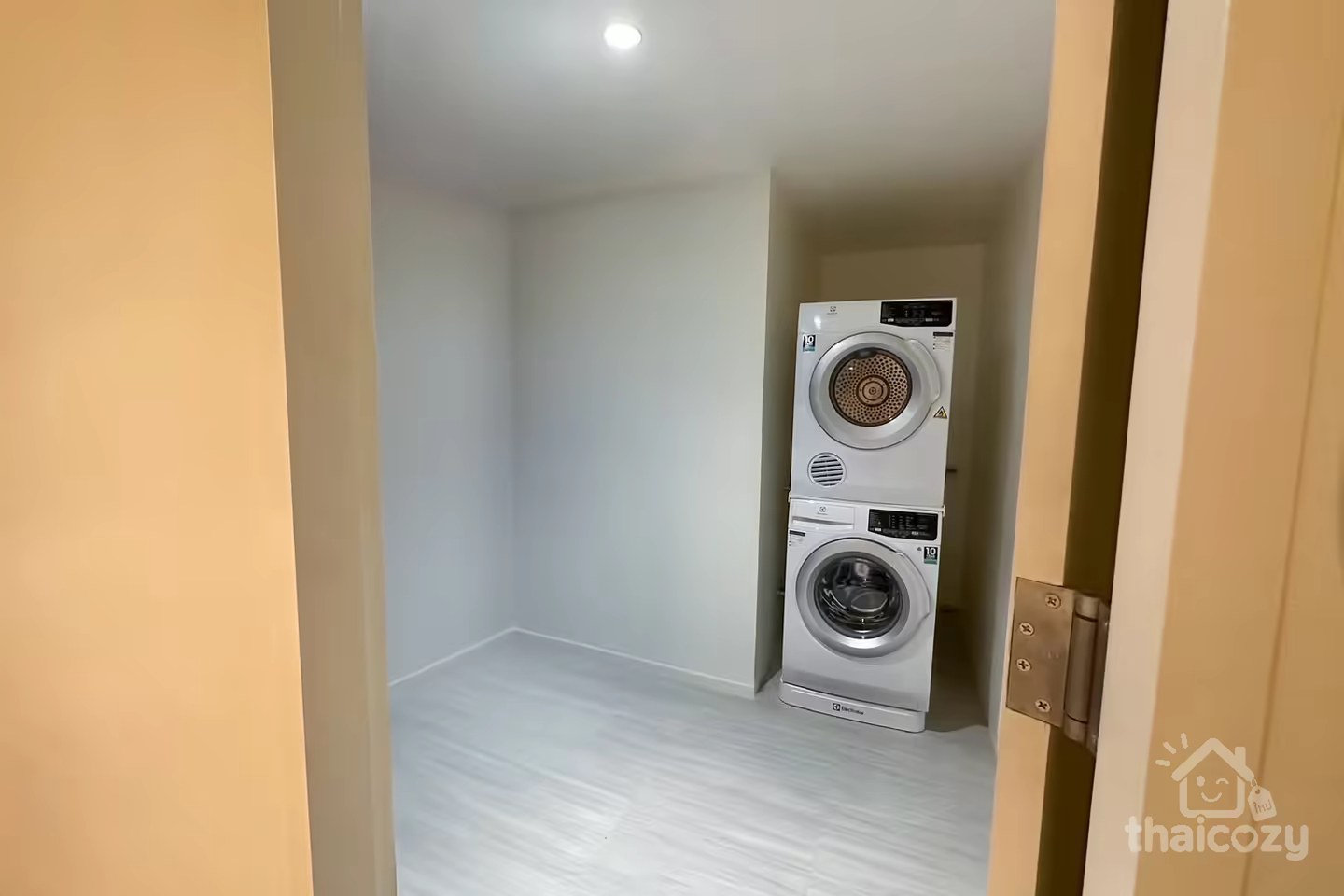 Ds Tower 2: 2BR Condo 139 sqm, 25th Floor photo 2