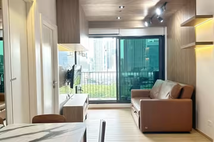 Condo Life Asoke-Rama 9 2BR 59 sqm for Sale