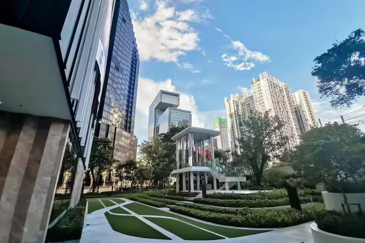 Life Asoke Rama 9 Condo 32 sqm Floor 22