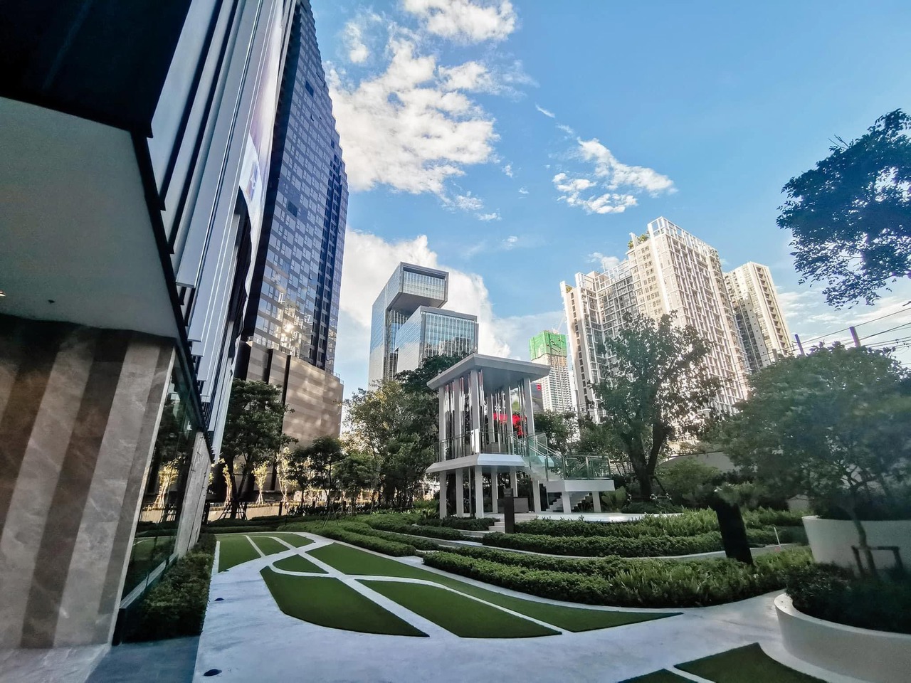 ขายคอนโด Life Asoke Rama 9 ชั้น 22 32 ตร.ม.