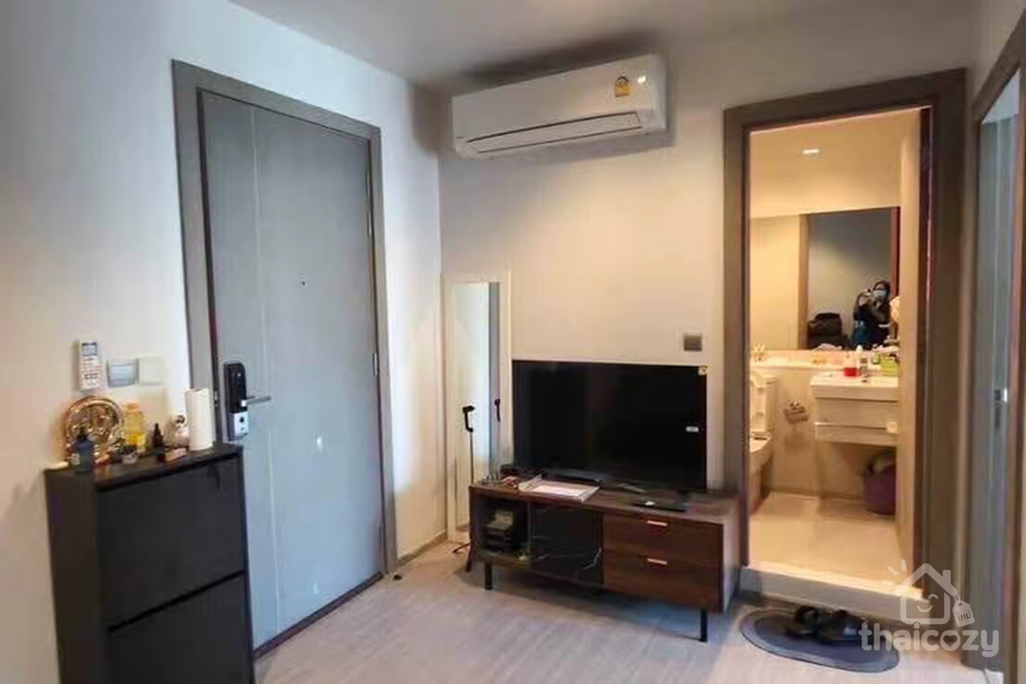 Life Asoke Rama 9 Condo 1BR 27th Floor photo 1