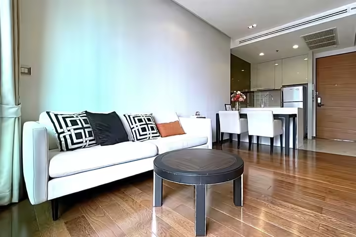 Rent The Address Sukhumvit 28, 18th Floor