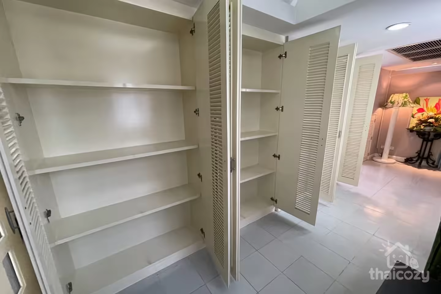 ศุภาลัย เพลส สุขุมวิท 39 142 ตร.ม. 2 ห้องนอน photo 2