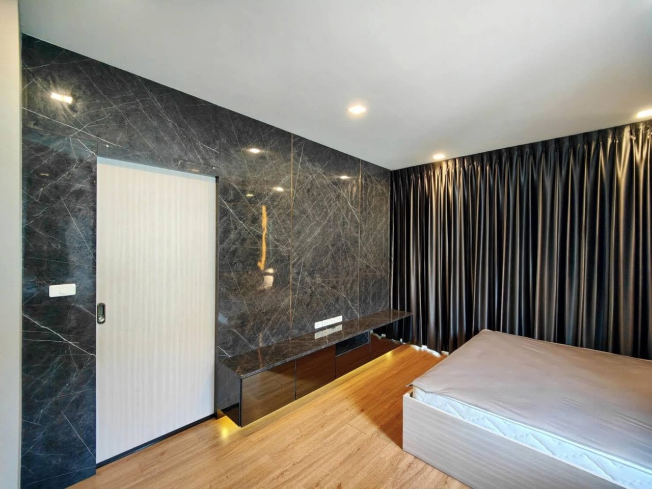 Golden Neo Bangna–Kingkaew ขาย