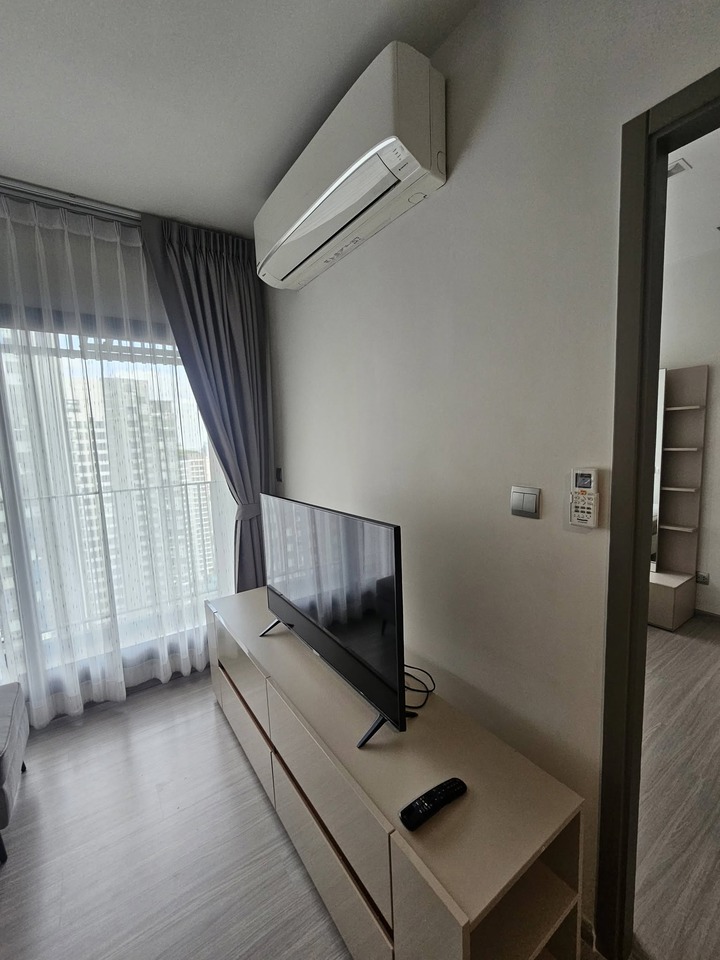 Life Asoke Hype ห้องให้เช่า ชั้น 33