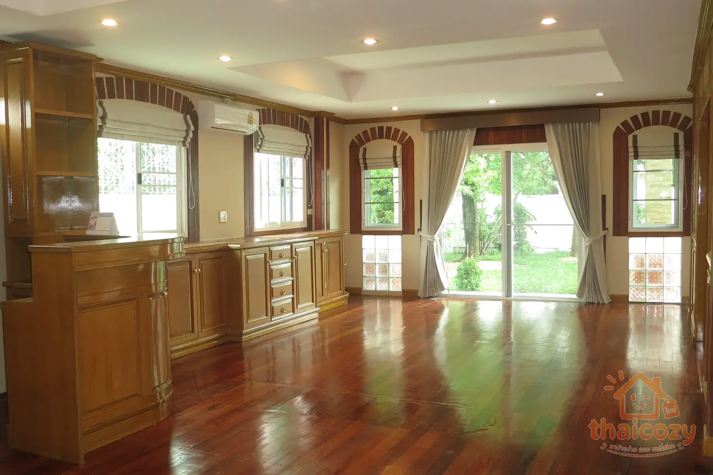 บ้านหรูหลังใหญ่พร้อมสวนให้เช่า บางนา photo 2