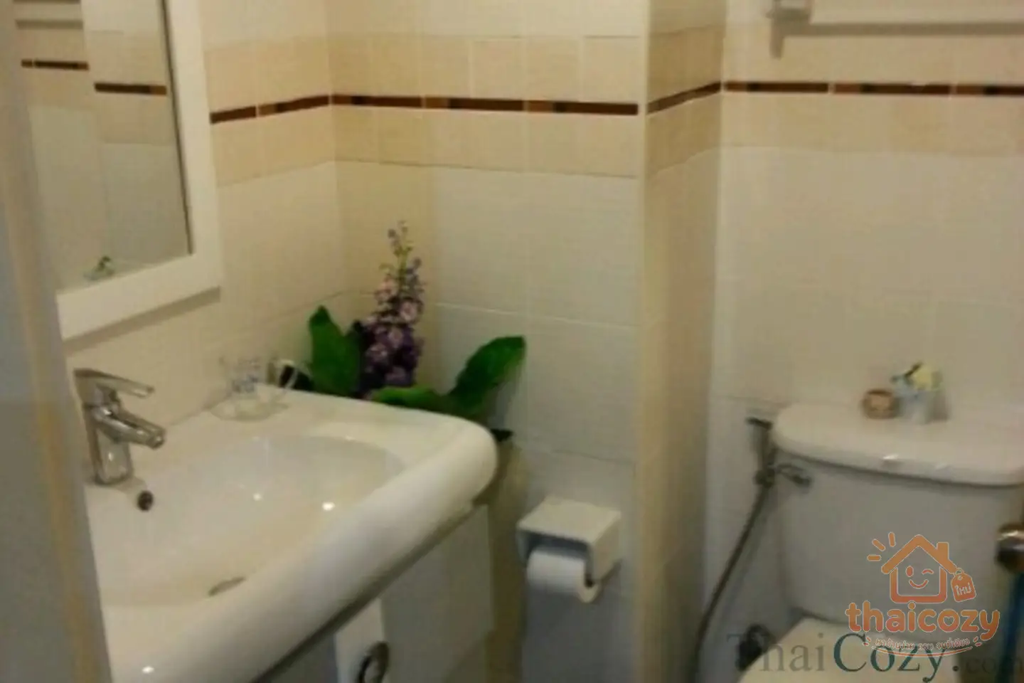 룸삐니 빌 수쿰윗 77, 23층 코너룸, 풀옵션 1베드룸 임대 photo 1