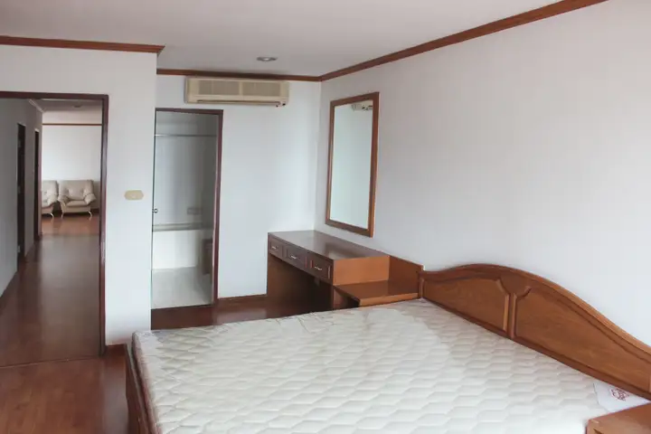 คอนโด 3 ห้องนอน ใน ท็อป วิว ทาวเวอร์ สุขุมวิท 59
